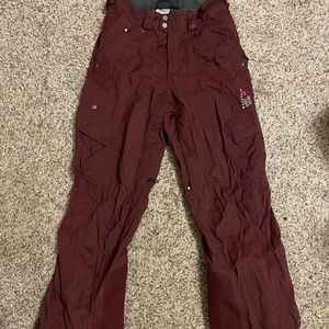 Mountain hardware snow pants